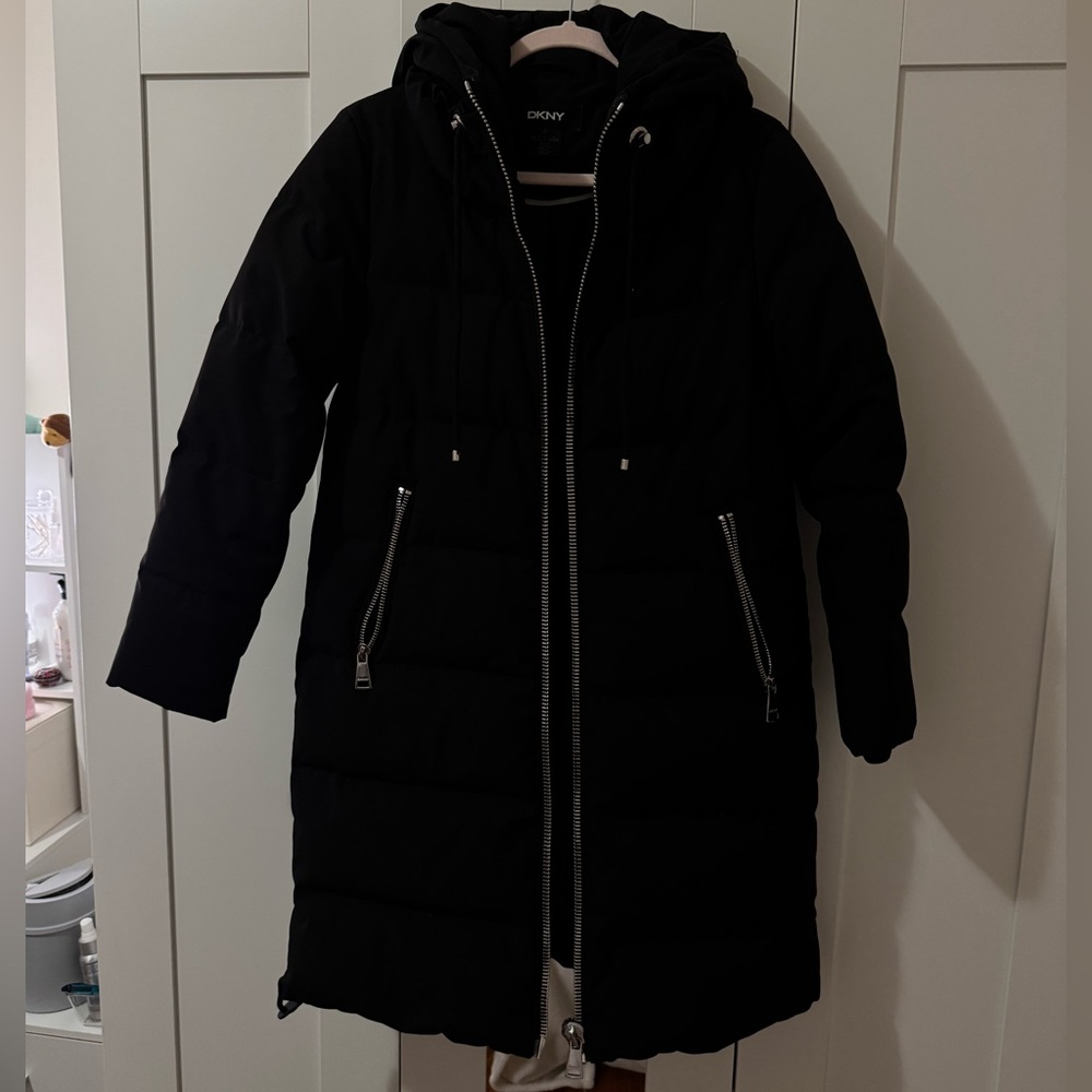 DKNY Black Puffer Jacket with Quilted Design and Hood